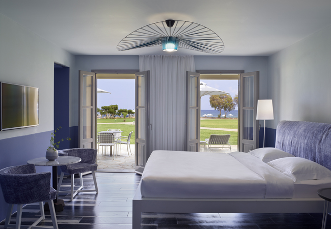 Luxury Suite Sea View Bedroom