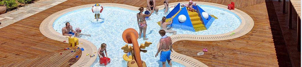 parents and kids playing in Kalimera Kriti Hotel's chlidren's pool