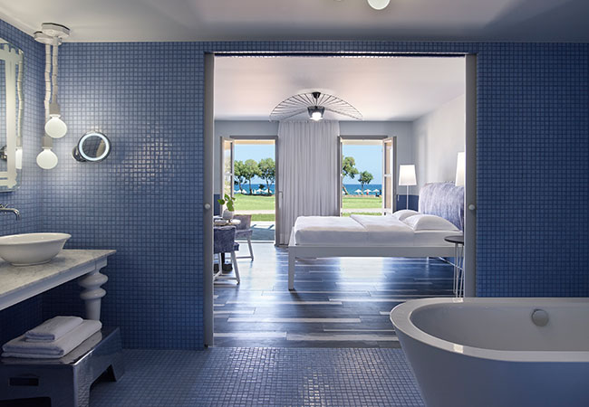 Premier Two Bedroom Family Suites Sea View Bathroom