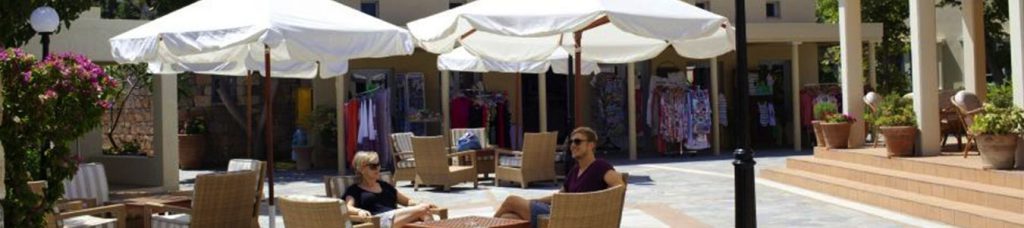 Boutique de souvenirs et mini-marché qui couvre tous vos besoins pendant vos vacances à kalimera kriti