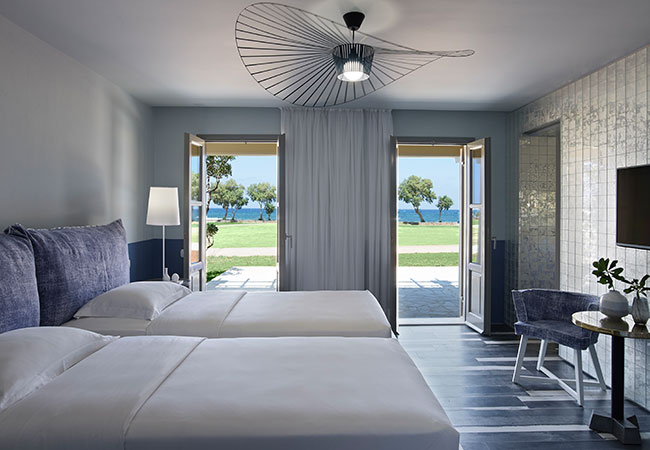 Premier Suite Sea View Bed